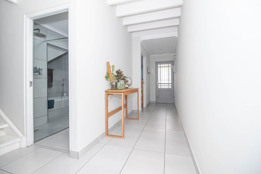 2 Bedroom Property for Sale in Burgundy Estate Western Cape
